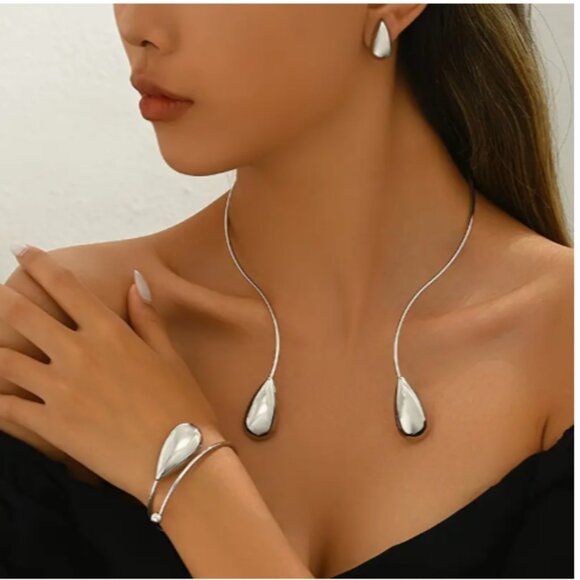 Set Jewelry - Elegant Silver Shiny Water Drop Earrings, Bracelet, And Necklace